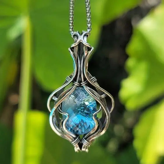 Blaues Vintage-Halsband in Silber