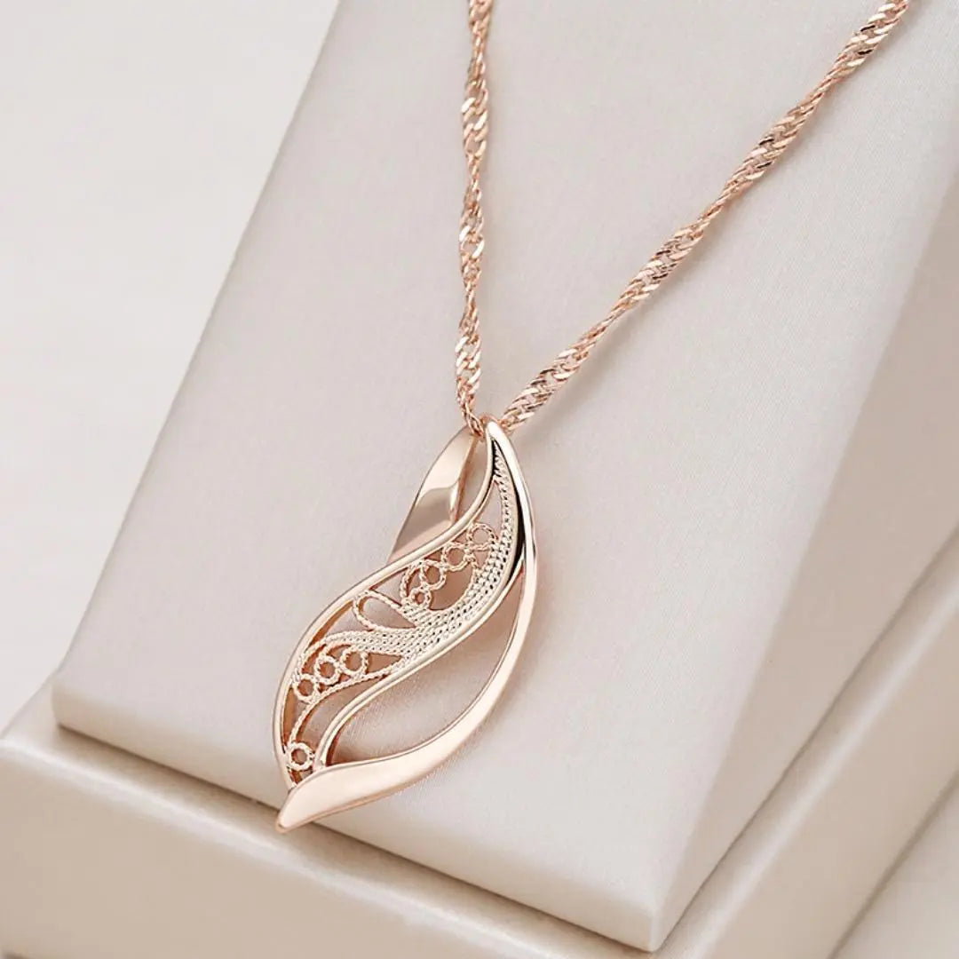 Elegante Harmonische Halskette in Gold