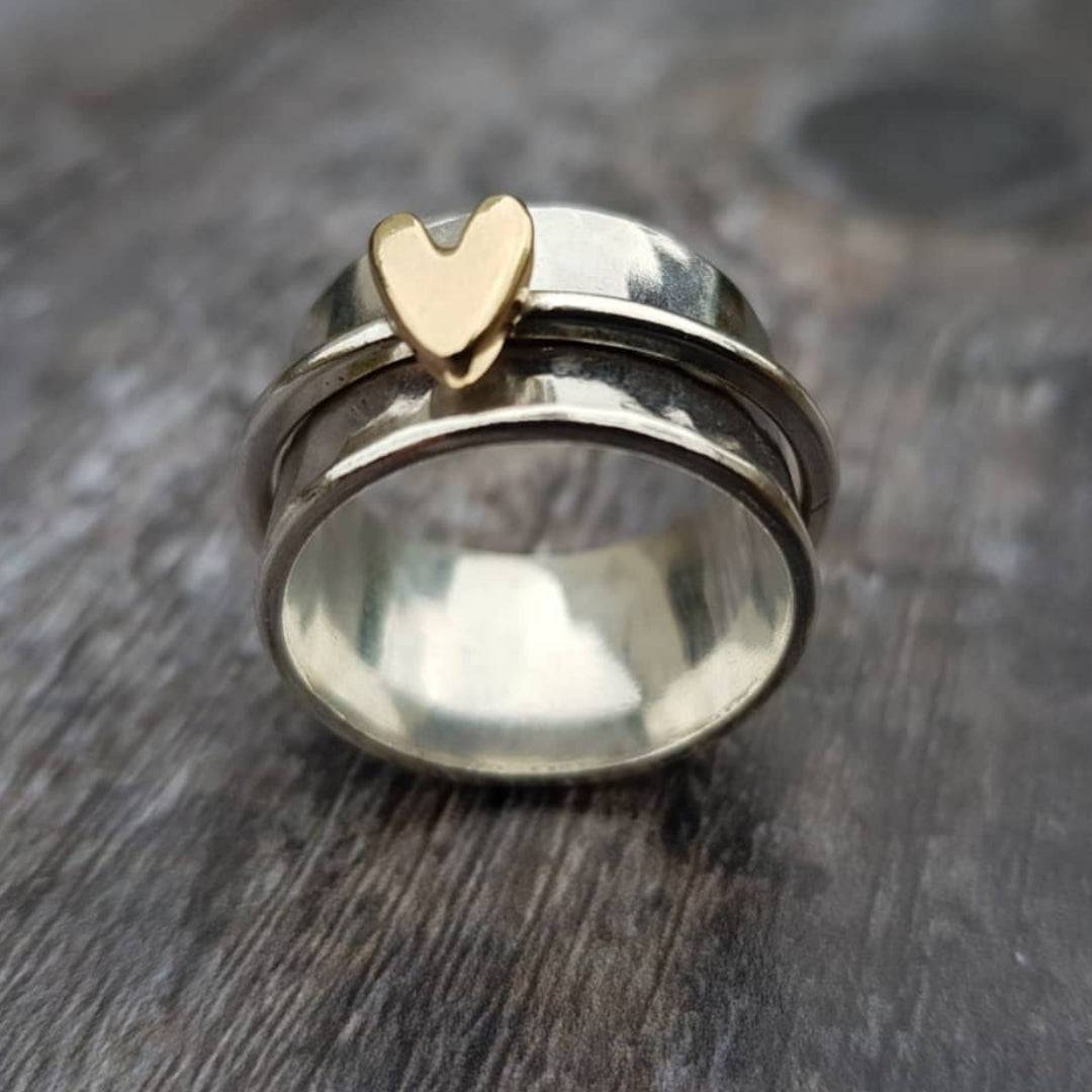 Mely - Silberring mit goldenem Herzen