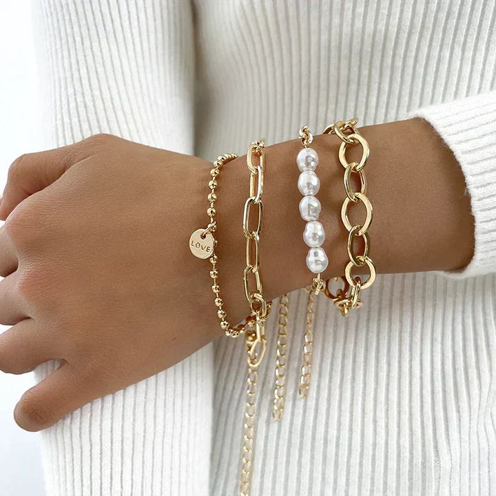 Goldene Perlenarmband-Pakete
