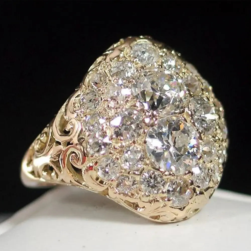 Runder goldener Vintage-Diamantring